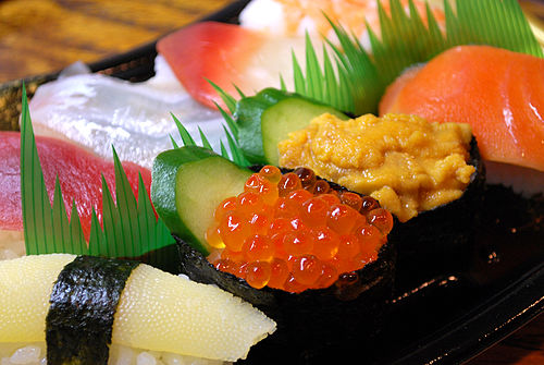 500px-Various_sushi,_beautiful_October_night_at_midnight.jpg