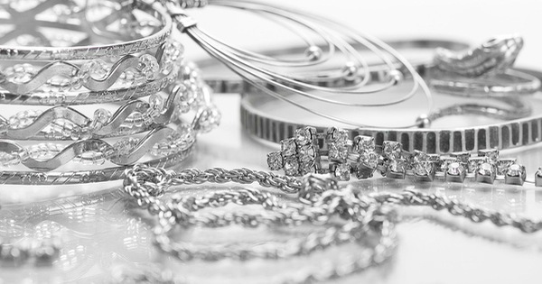 Bạc có khả năng dẫn điện tốt nhất