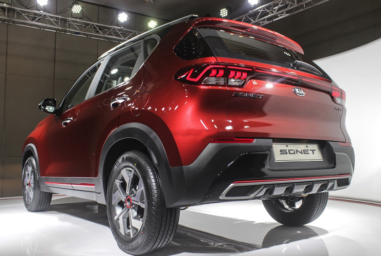 Cận cảnh đuôi xe Kia Sonet 2023