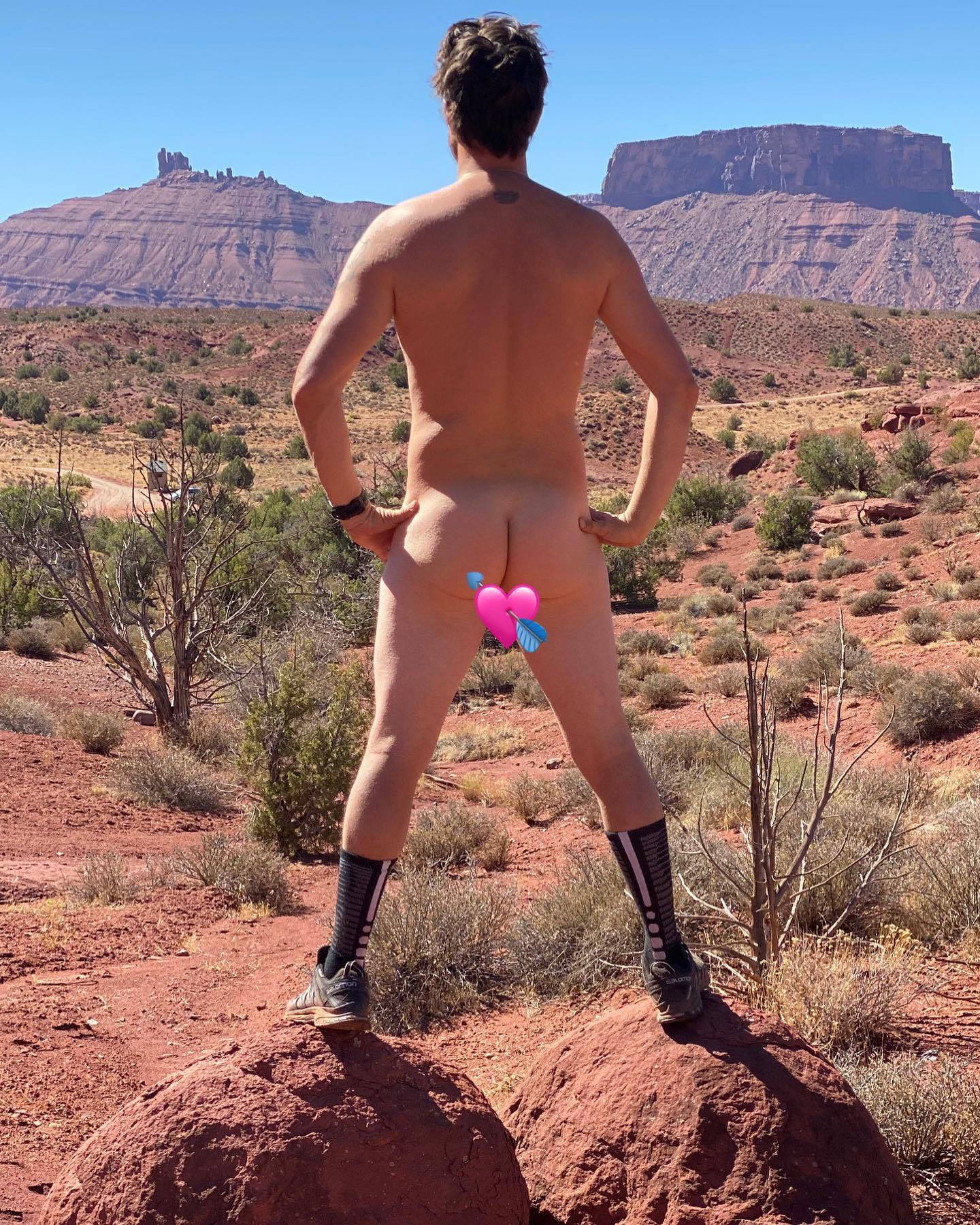 Celebrities Who Post Nude