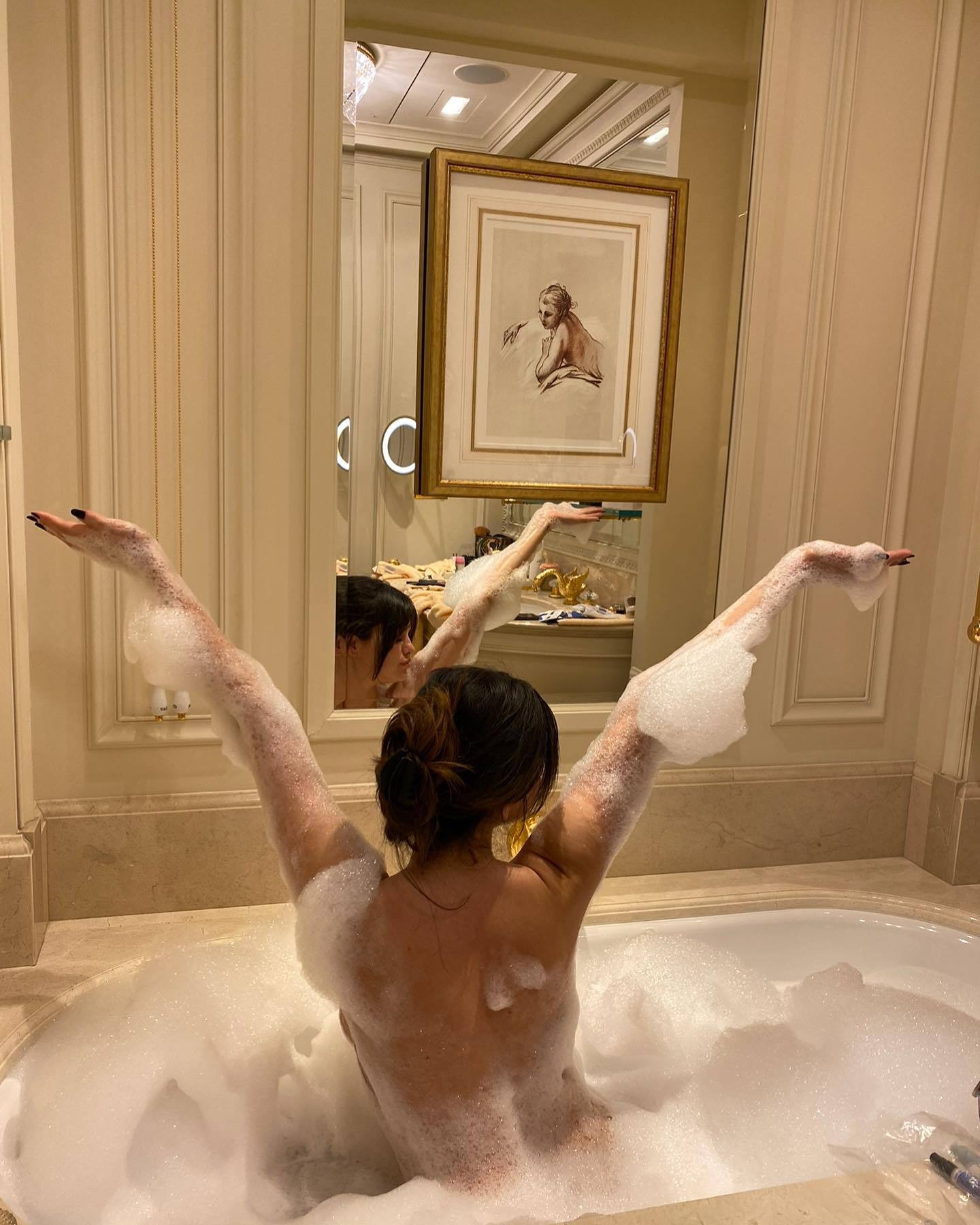 Celebs Who Post Naked Photos
