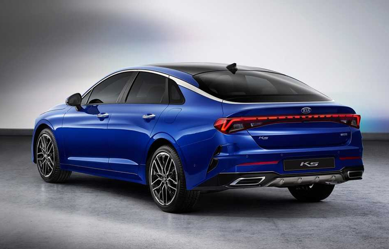 Đuôi xe Kia K5 2023 khá hiện đại với cụm đèn hậu nối tiếp nhau