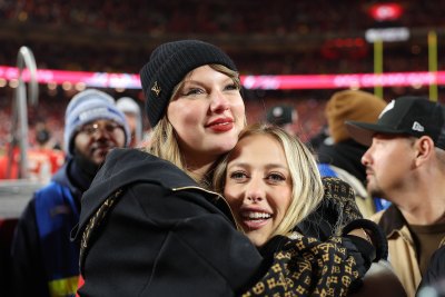 How Taylor Swift and Brittany Mahomes Are Preparing for the Super Bowl Amid ‘Pressure to Look Perfect’