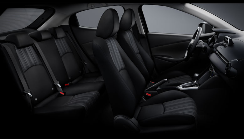 Khoang nội thất của Mazda 2
