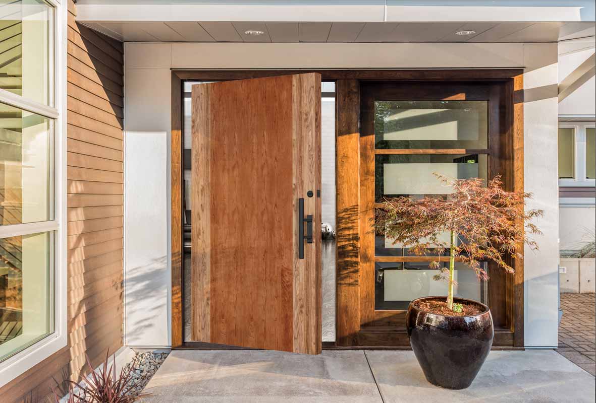 Kích thước cửa chính phù hợp với phong thuỷ sẽ giúp thu hút tài lộc và bảo vệ vững chắc cho ngôi nhà