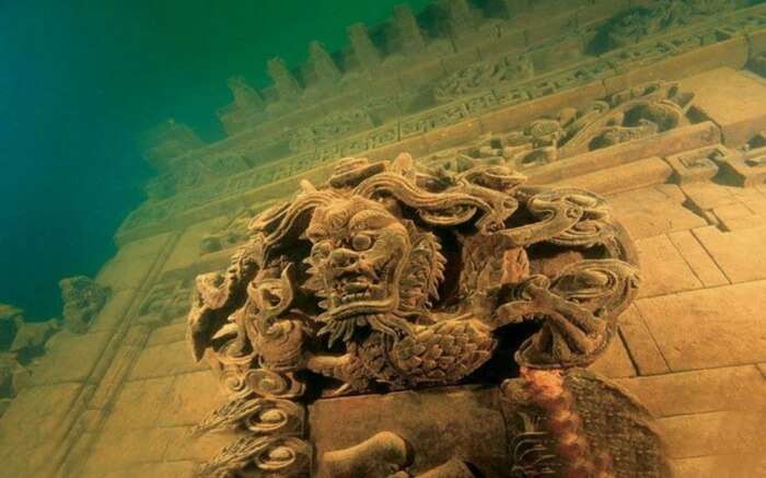 Lion City in Qiandao Lake is located 85-131 feet beneath the ocean’s surface.