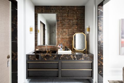 Modern Bathroom Decor Ideas: Embracing Exposed Materials, Sleek Designs, and Organic Vibes