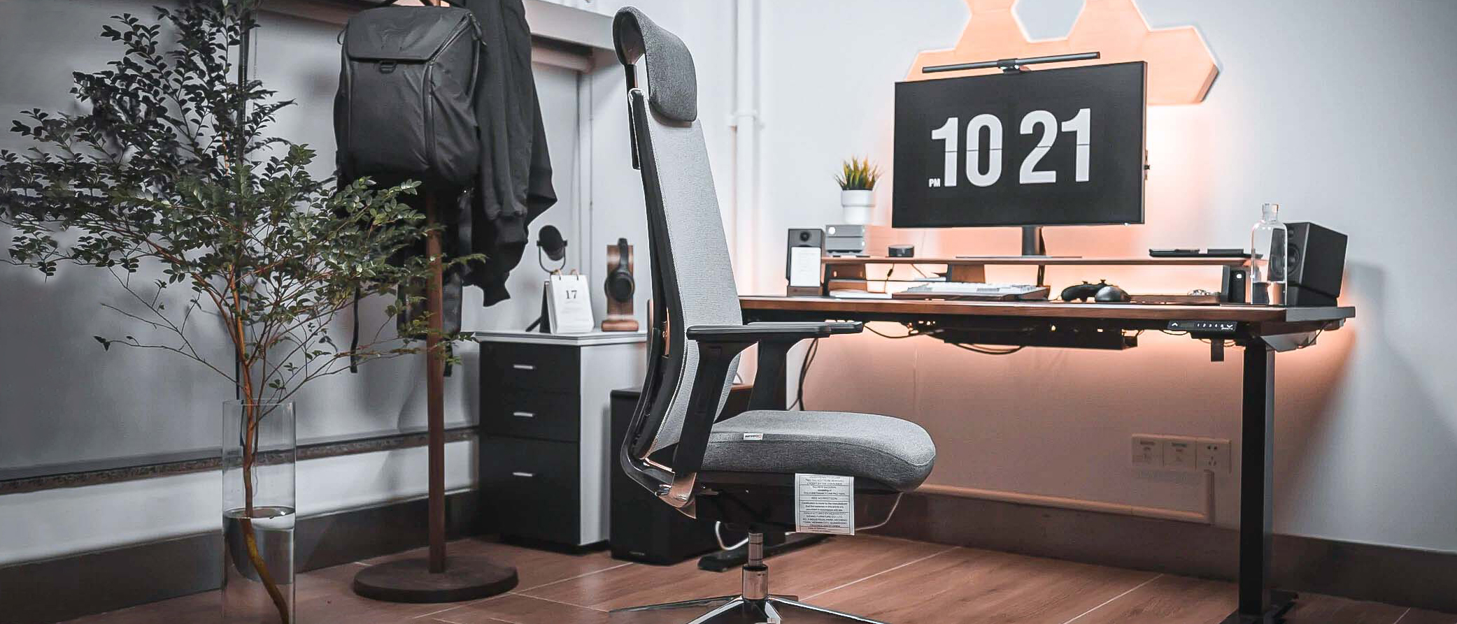 Furmax Office Mesh Chair with Armrest