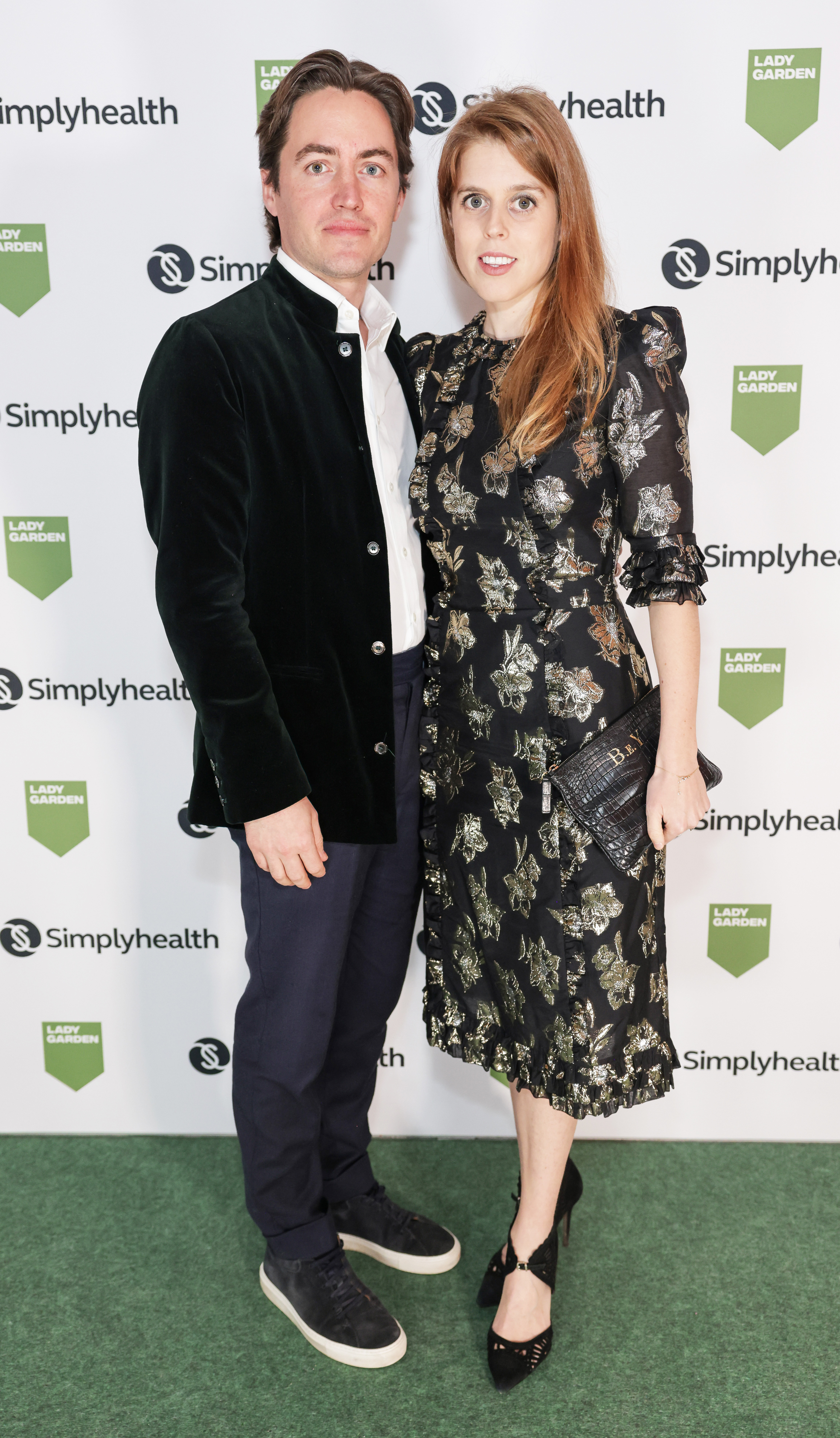 Princess Beatrice Expecting Baby No 2 With Husband Edoardo Mapelli Mozz