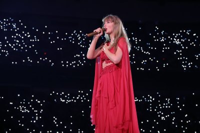 Taylor Swift Fans Surprise Her by Singing ‘Happy Birthday’ During Her Final Eras Tour Show