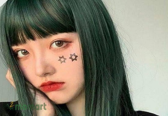 Thay đổi bản thân với mái tóc màu xanh mới lạ