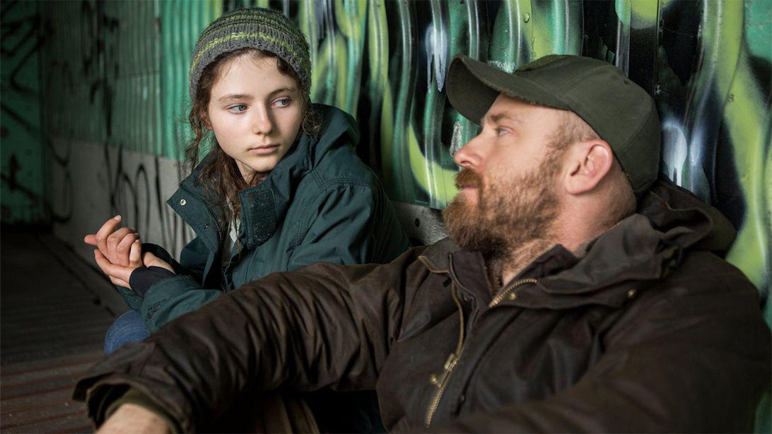 Thomasin Mackenzie and Ben Foster, Leave No Trace