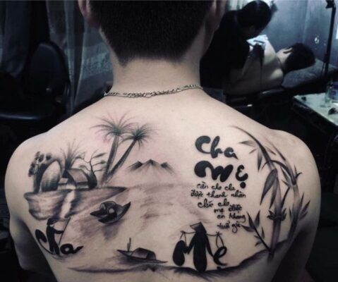hình xăm về cha mẹ sau lưng