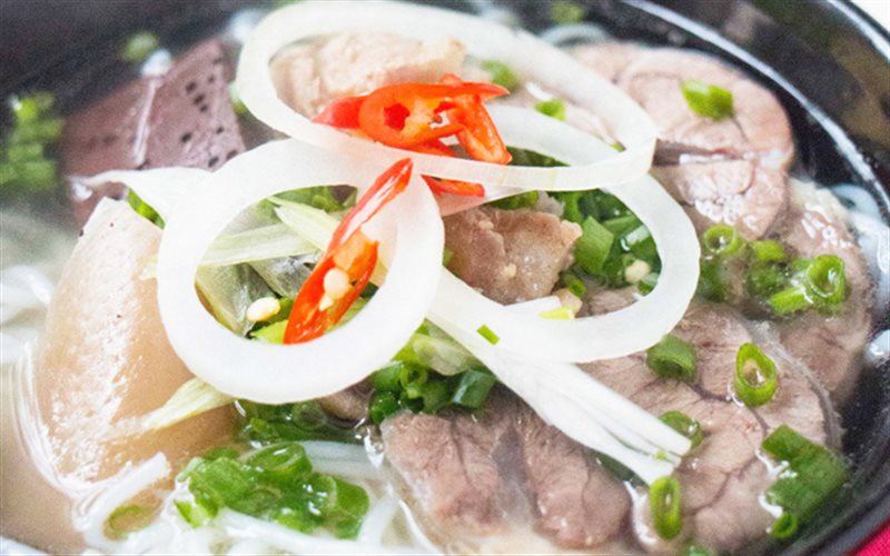 how to prepare simple beef noodle soup