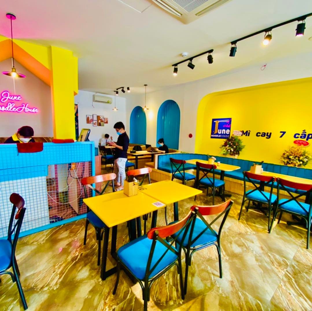 Không gian tại June Noodle House