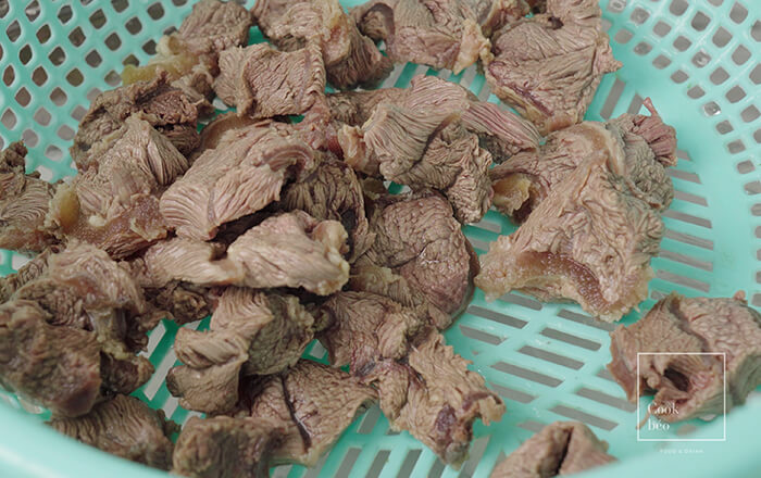 rửa thịt bò đã chần