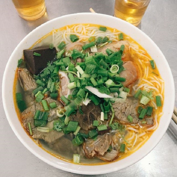 top-10-quan-bun-bo-ngon-nhat-da-nang-khien-thuc-khach-phat-them-5