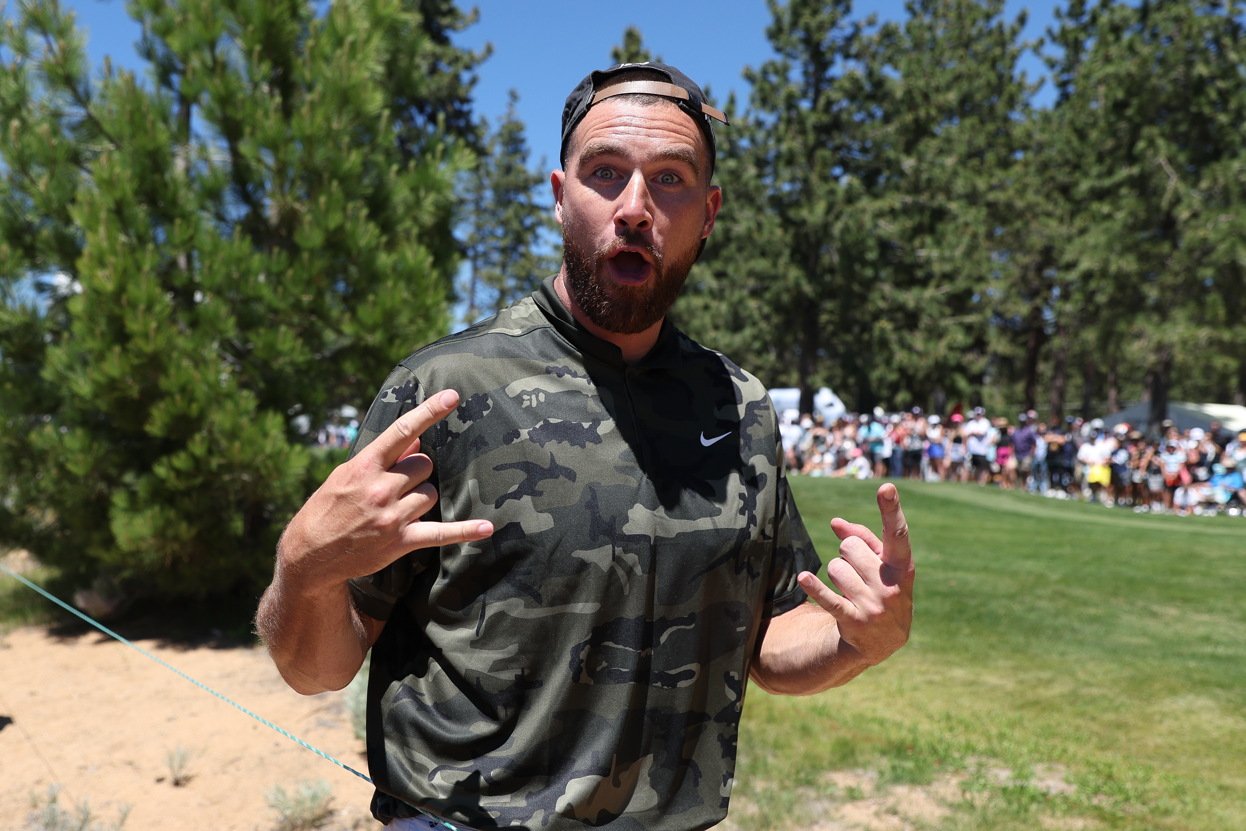 travis-kelce-taylor-swift-dating-timeline
